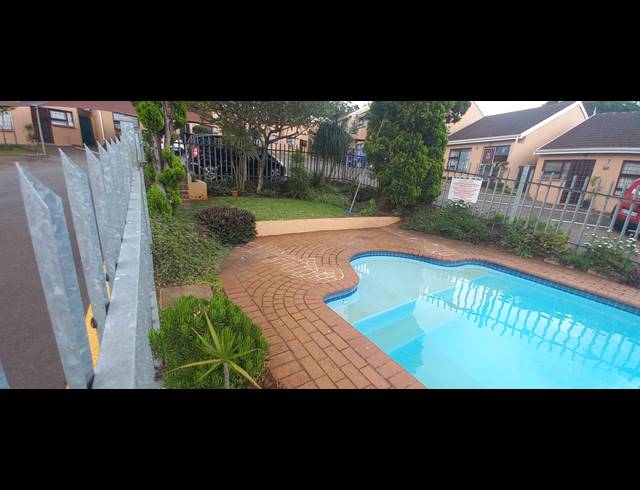 2 BEDROOM SECTIONAL TITLE FOR SALE IN UMBILO